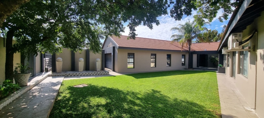 4 Bedroom Property for Sale in Monument Heights Northern Cape